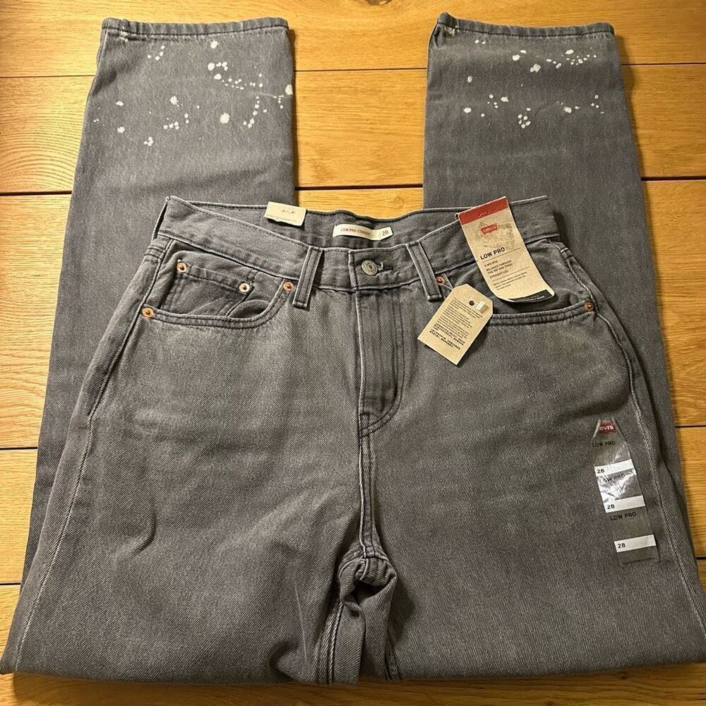 NWT Levi low pro faded black splatter straight 28
